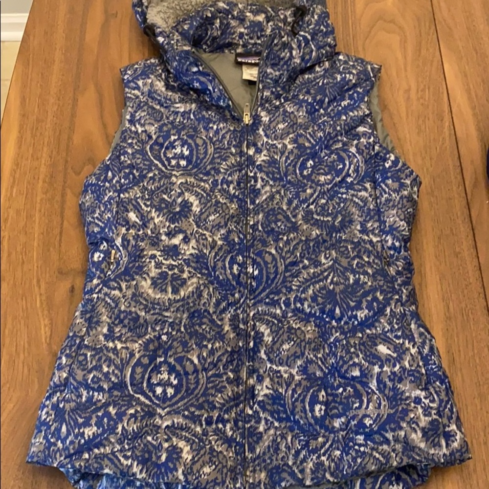 printed Patagonia vest